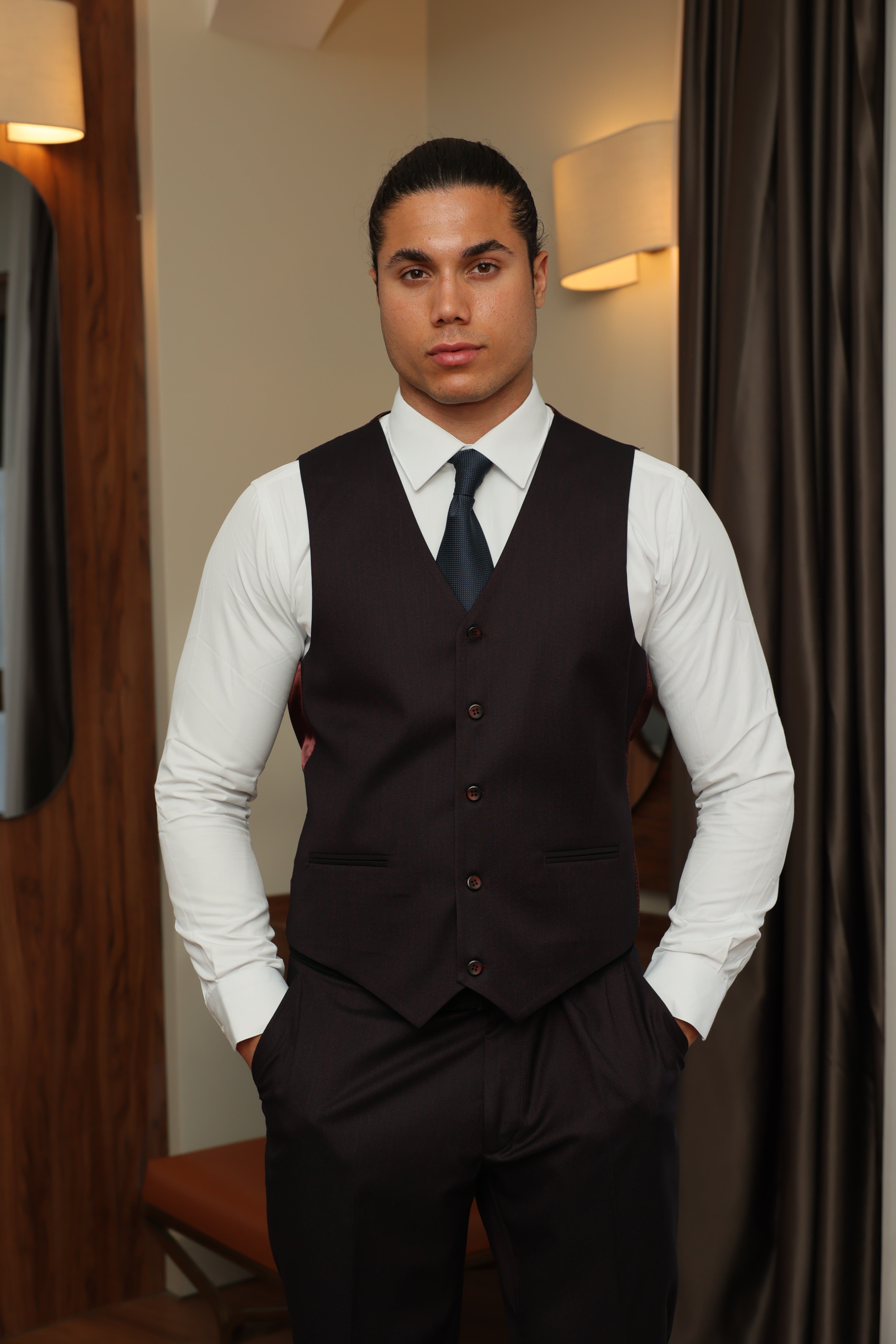 Three-Piece Burgundy Three-Piece Classic Suit