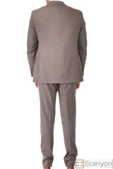 Brown Three Piece Suit Pattern Fabrics. A timeless a brown plain suit that can be styled up for special events or styled down for the office. The matching quality a brown plain waistcoat and trousers are paired with a brown plain suit jacket. You’ll love the patterned lining panels on this suit, especially the one in the jacket’s breast pocket which doubles up as a pocket square. Regular fit