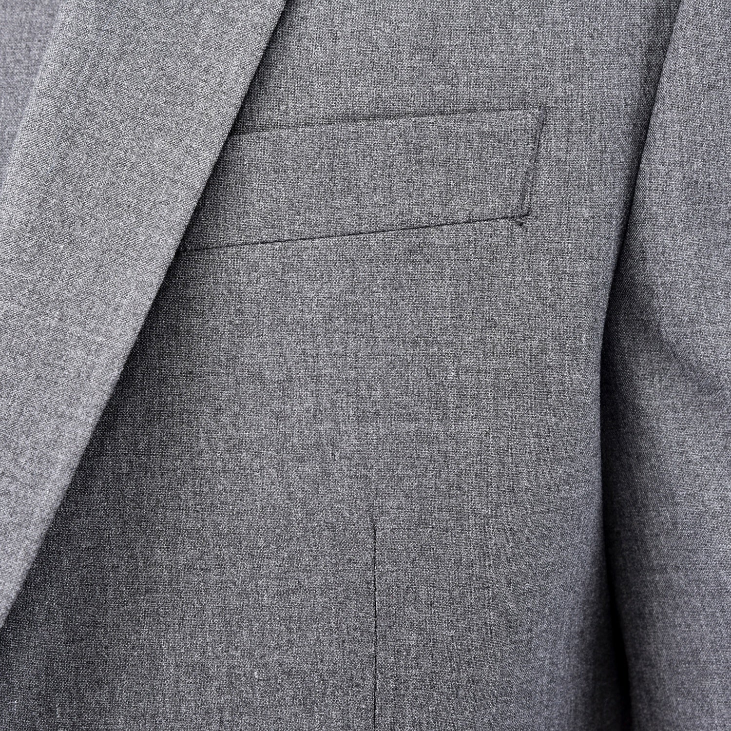 Grey Plain Three Piece Suit, A timeless a plain grey three piece suits that can be styled up for special events or styled down for the office. The matching quality a plain grey waistcoat and trousers are paired with a plain grey suit jacket. You’ll love the patterned lining panels on this suit, especially the one in the jacket’s breast pocket which doubles up as a pocket square. Master Tailored Fit 3 Piece Suit