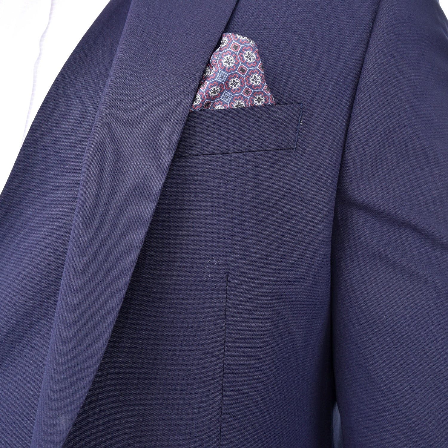 Navy Blue Plain 3 Piece Suit, A timeless a plain navy blue three piece suits that can be styled up for special events or styled down for the office. The matching quality a plain navy blue waistcoat and trousers are paired with a plain navy blue suit jacket. You’ll love the patterned lining panels on this suit, especially the one in the jacket’s breast pocket which doubles up as a pocket square. Master Tailored Fit  3 Piece Suit